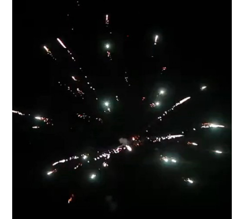 Веерный фейерверк 200 залпов «200 метров над землей» Joker Fireworks JF C15-200/01V01