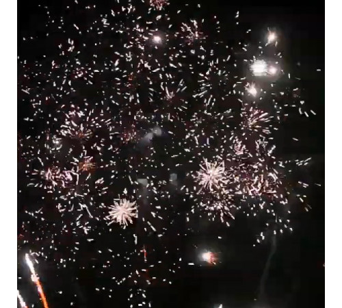 Веерный фейерверк 200 залпов «200 метров над землей» Joker Fireworks JF C15-200/01V01